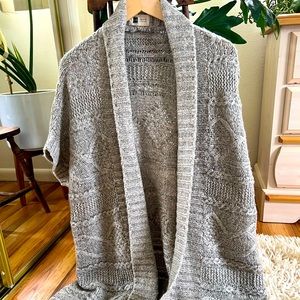 Long Sweater/jacket. Boxy style